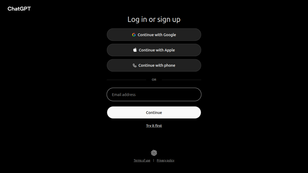 Zrzut ekranu strony logowania ChatGPT z 14 października 2026: nagłówek Log in or sign up, przyciski Continue with Google, Continue with Apple i Continue with phone, separator OR, pole adresu e-mail z przyciskiem Continue oraz opcja Try it first